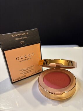 Gucci Blush De Beauté Cheeks & Eyes Powder - Radiant Pink
